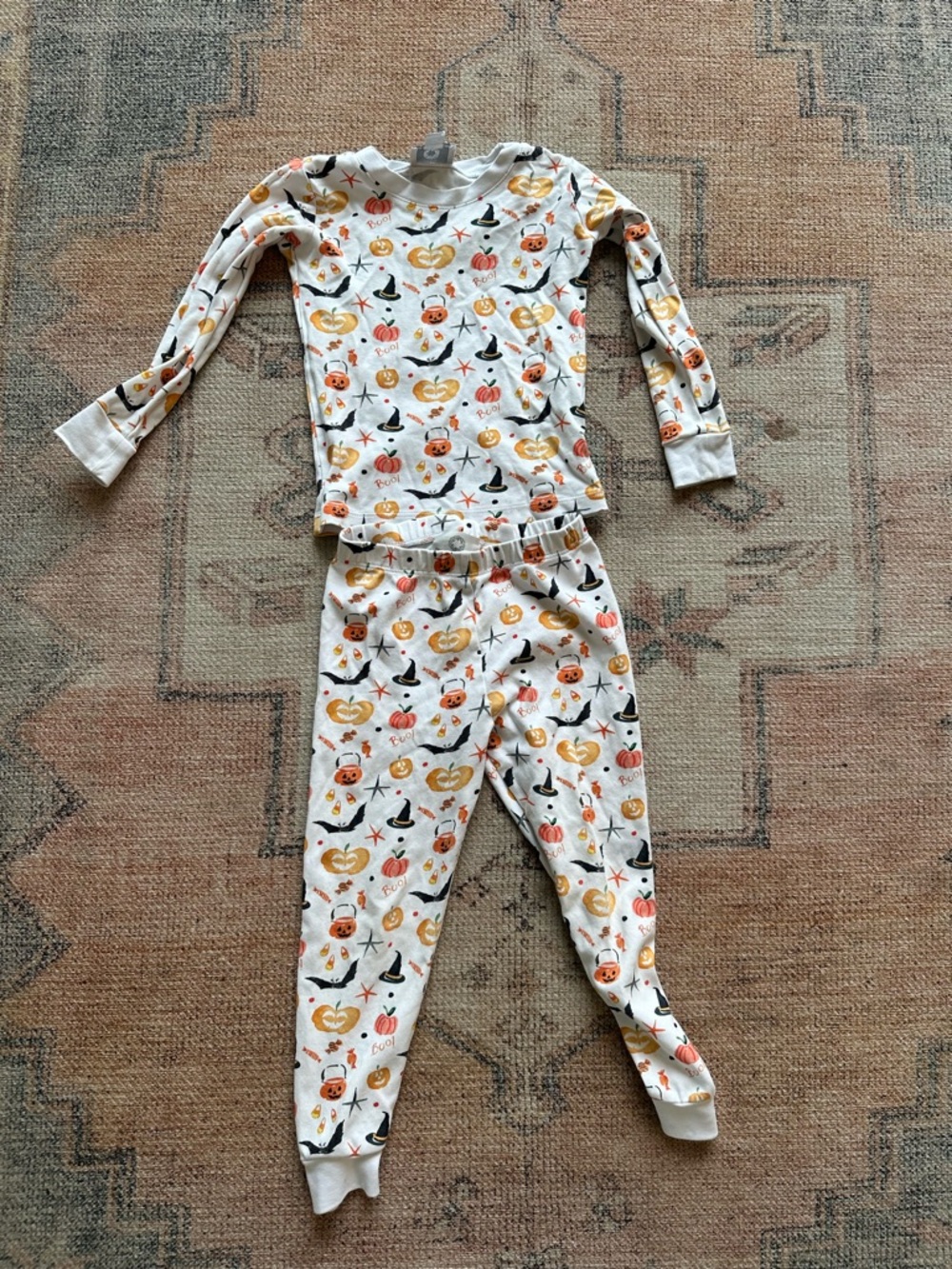 The Proper Peony Kids White Halloween Pumpkin Print Pajama Set